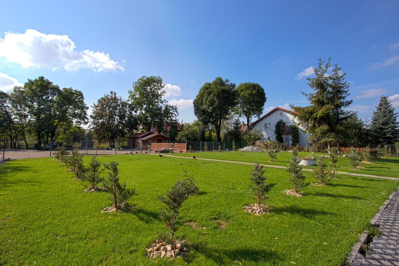 Hotel Roza Kamieniec Wroclawski Exterior photo